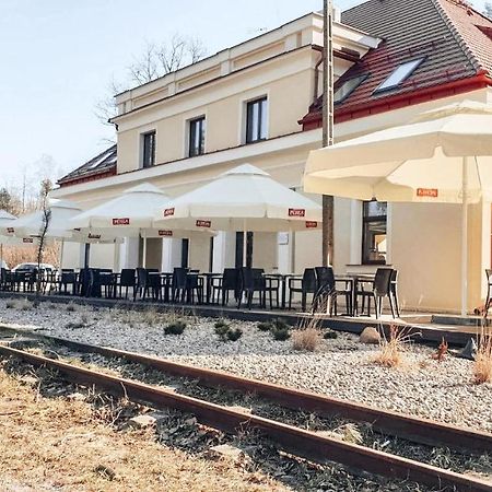 Stacja Kultura Hotel Poniatowa Екстериор снимка