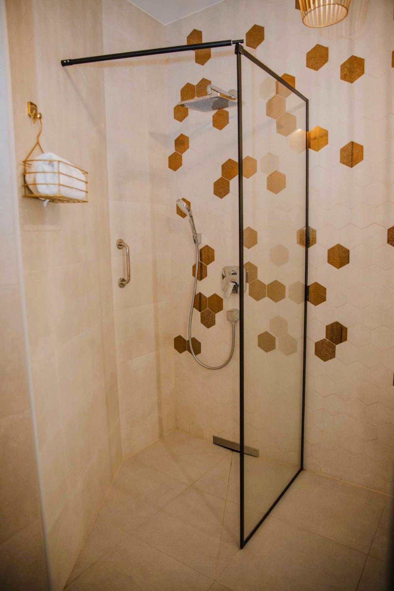 Stacja Kultura Hotel Poniatowa Екстериор снимка