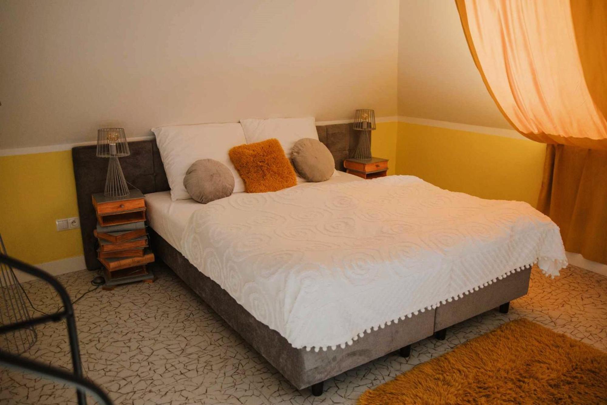 Stacja Kultura Hotel Poniatowa Екстериор снимка