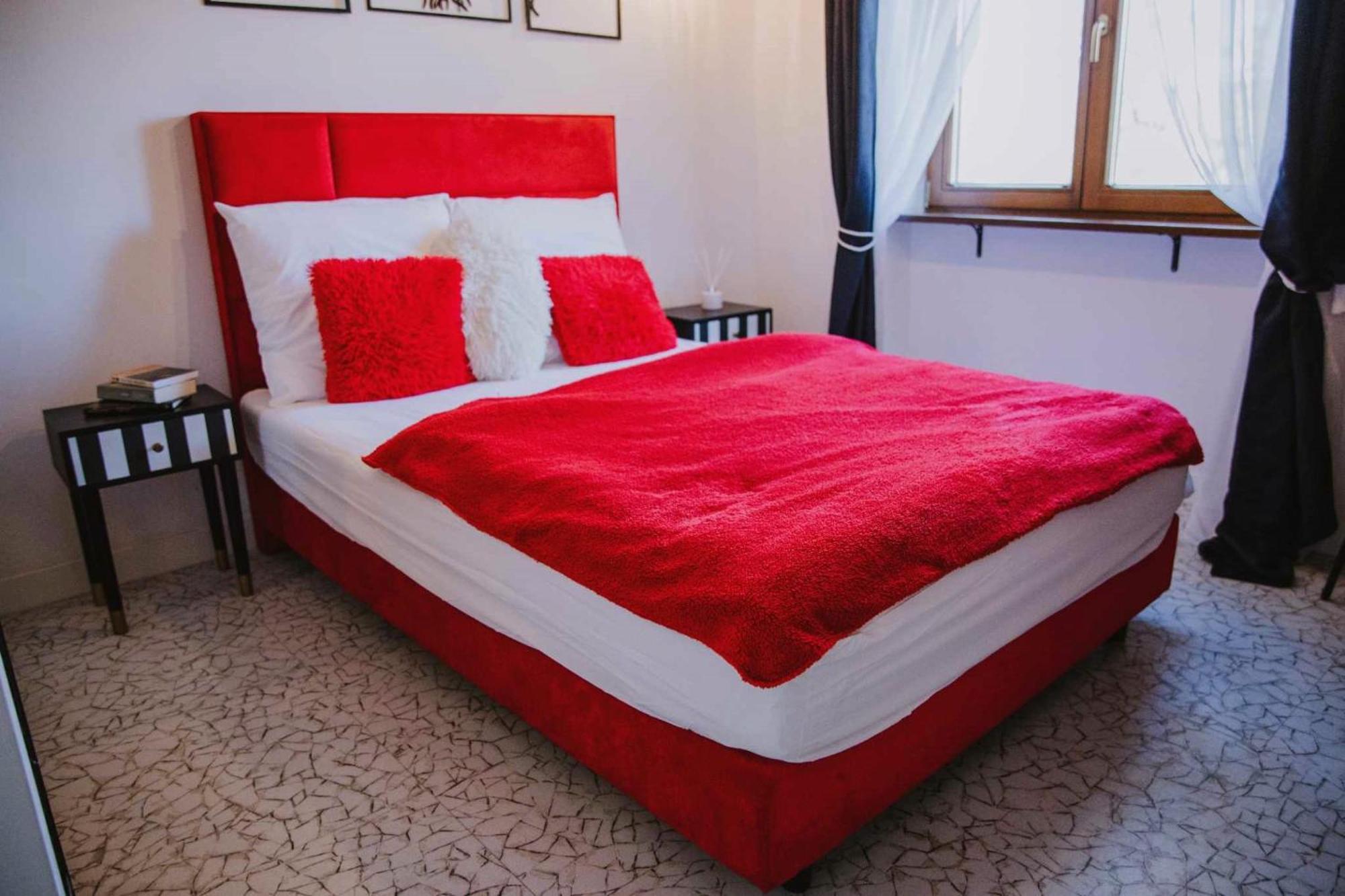 Stacja Kultura Hotel Poniatowa Екстериор снимка
