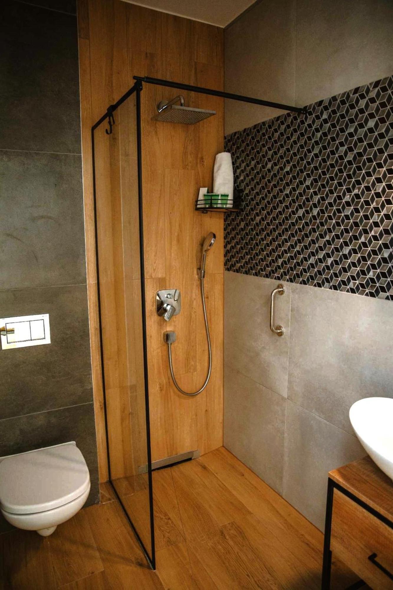 Stacja Kultura Hotel Poniatowa Екстериор снимка